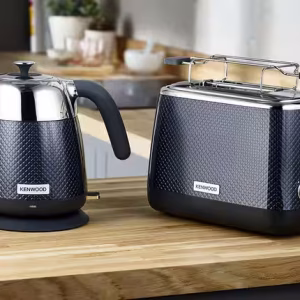 Bouilloire, théière, grille-pain